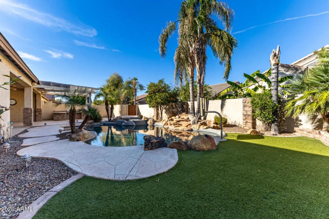 Real Estate Picture 25