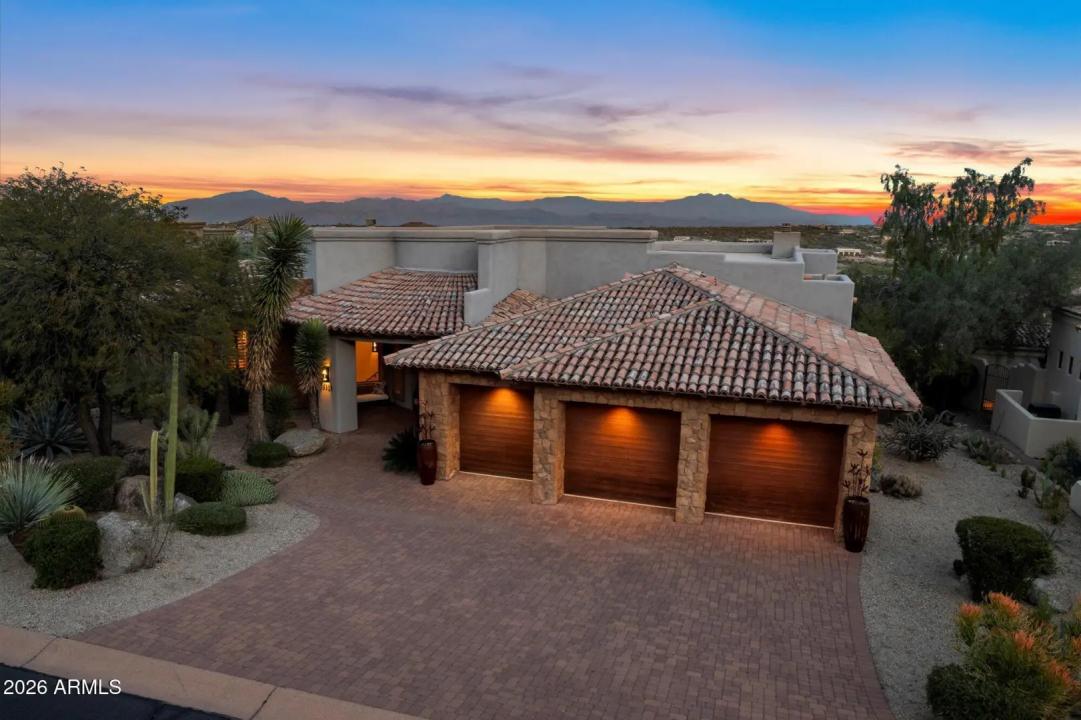 Real Estate Picture 50