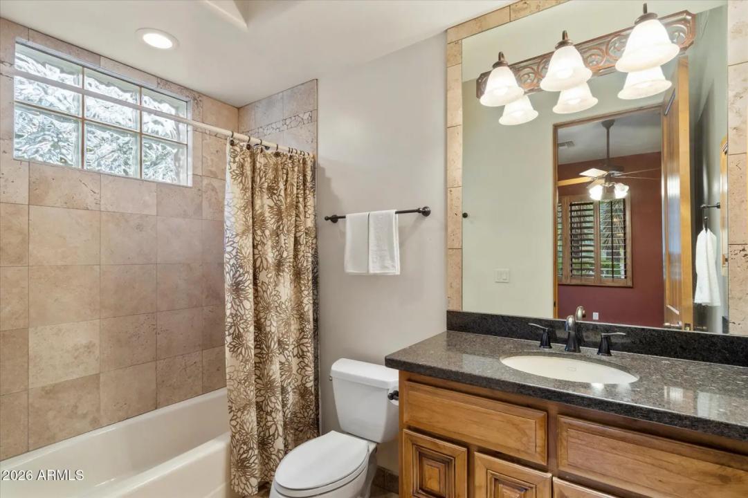 Real Estate Picture 33