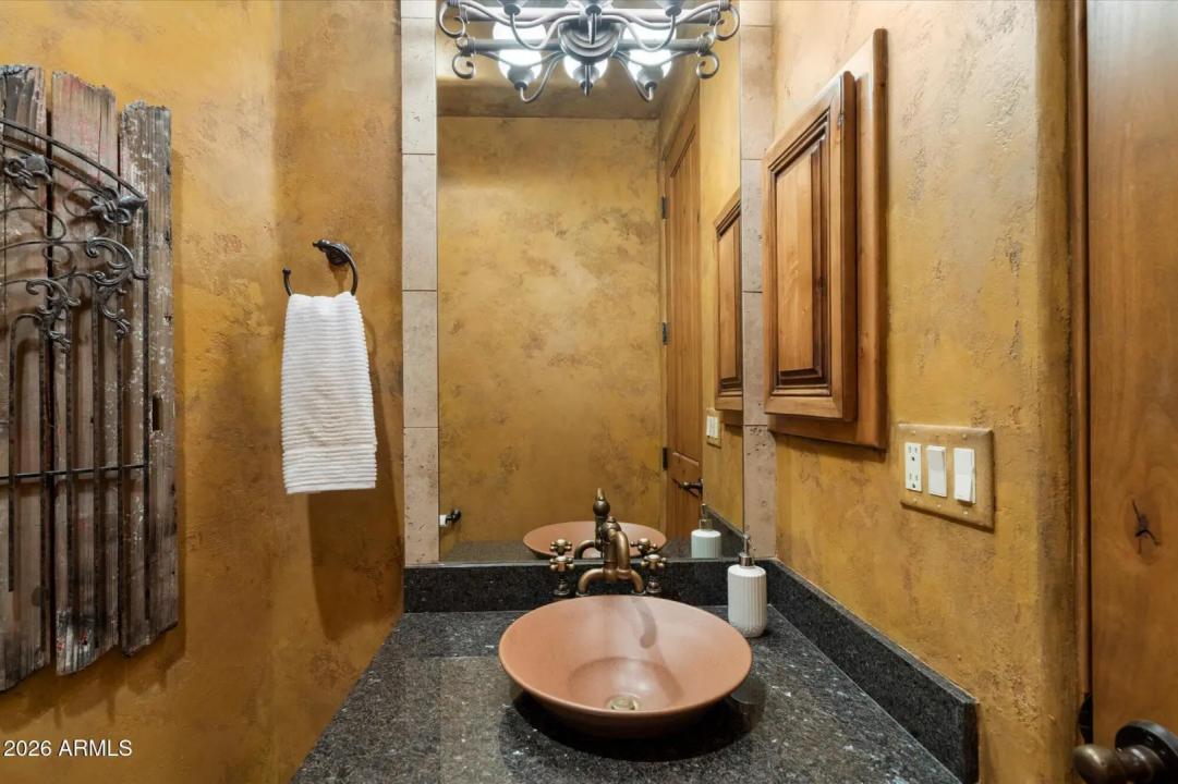 Real Estate Picture 10