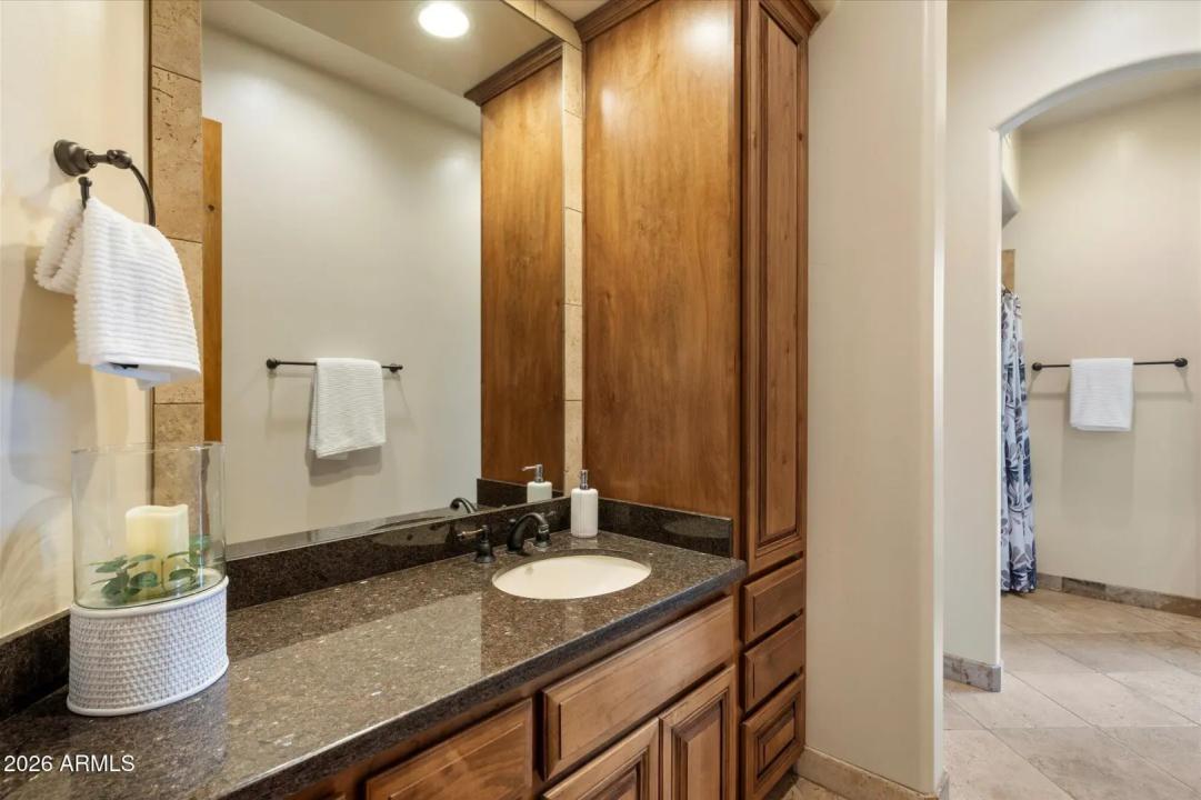 Real Estate Picture 40