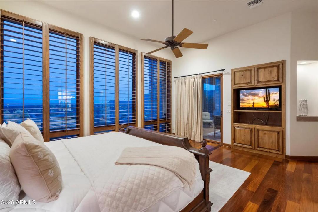 Real Estate Picture 26