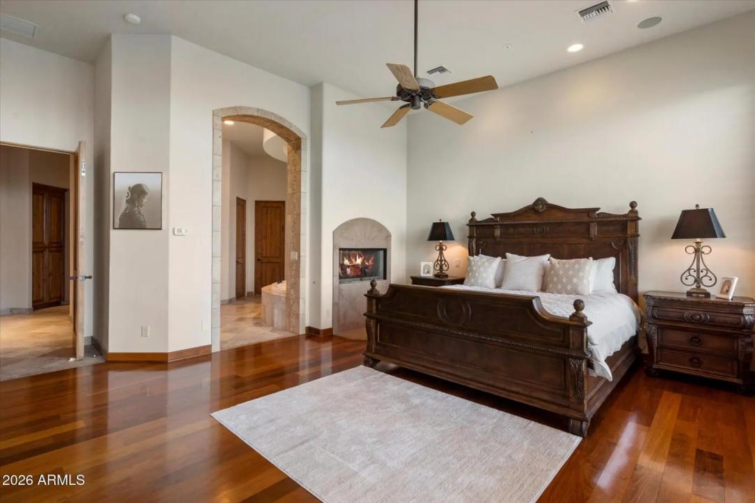Real Estate Picture 25