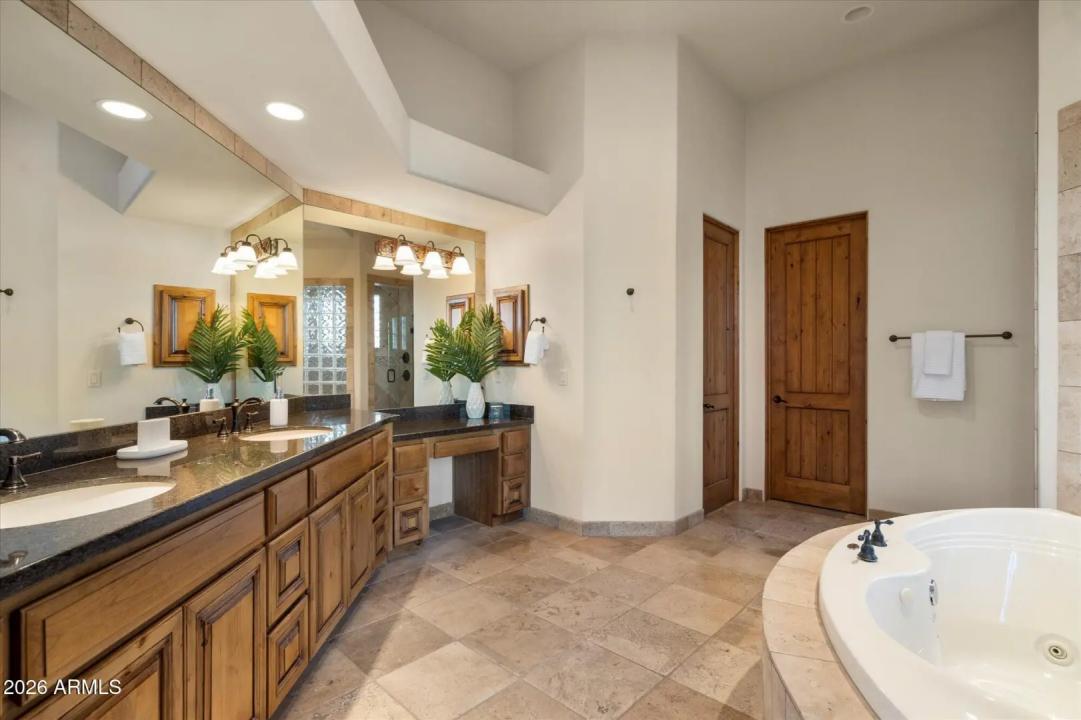 Real Estate Picture 28
