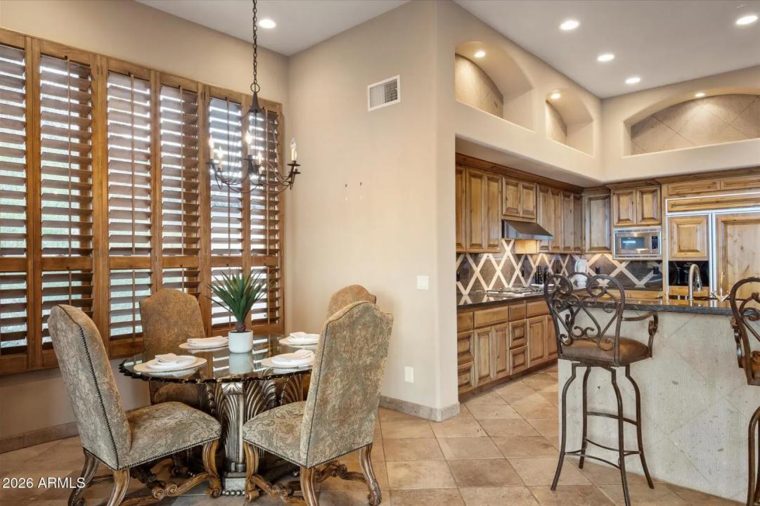 Real Estate Picture 18