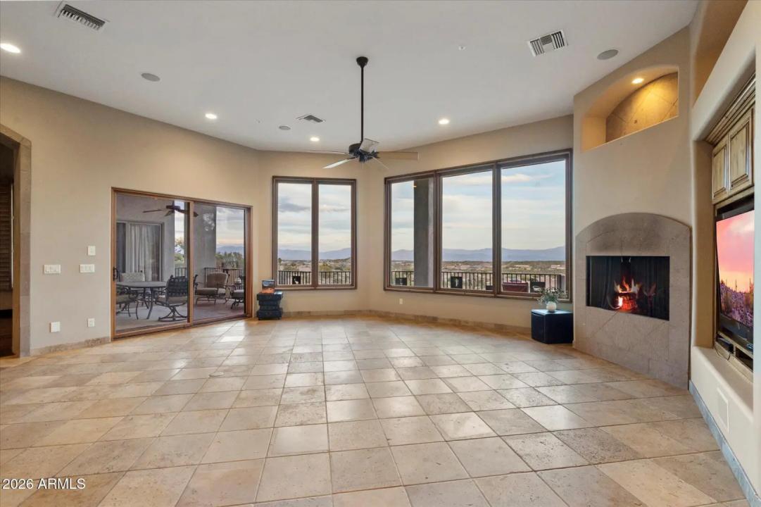Real Estate Picture 21