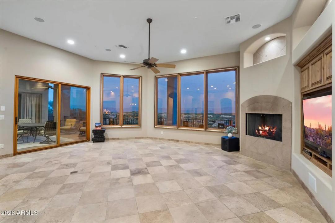 Real Estate Picture 20