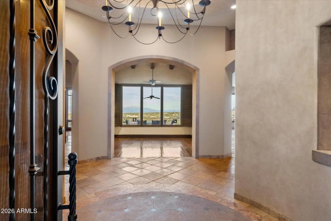 Real Estate Picture 7