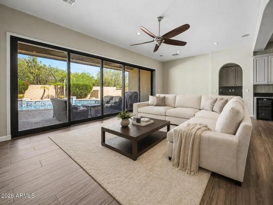 Real Estate Picture 13