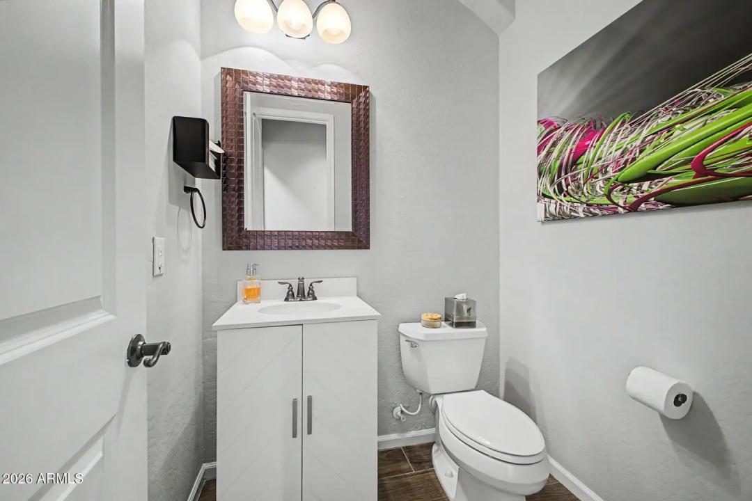 Real Estate Picture 15