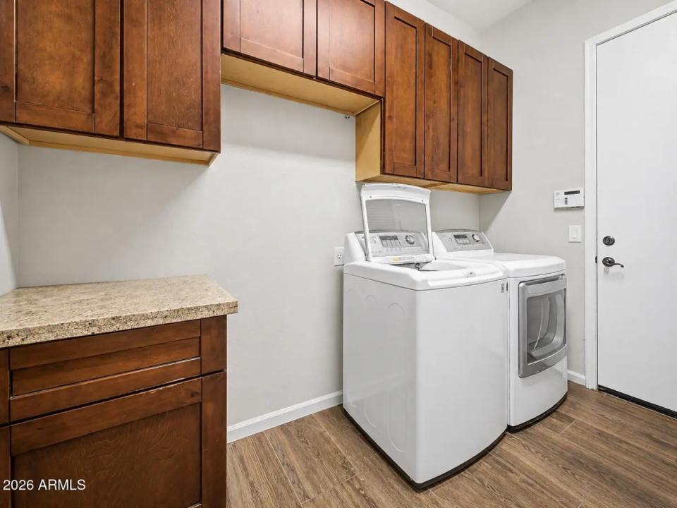 Real Estate Picture 29