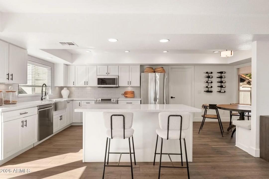 Real Estate Picture 10