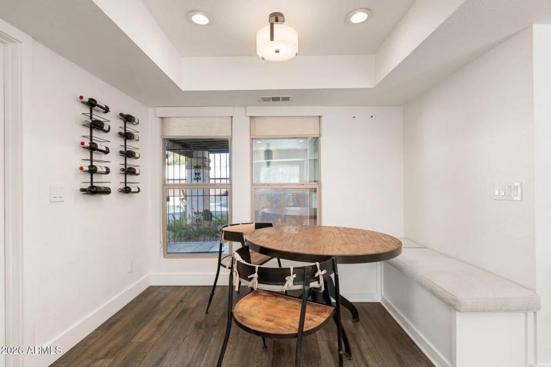 Real Estate Picture 14