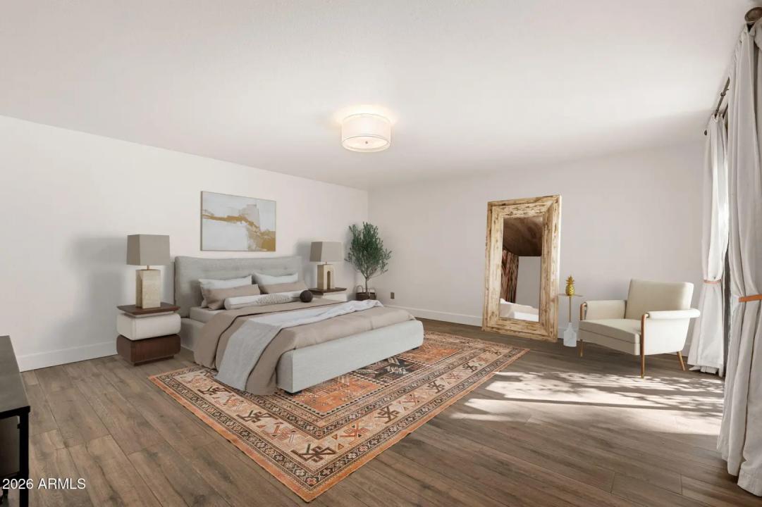 Real Estate Picture 16