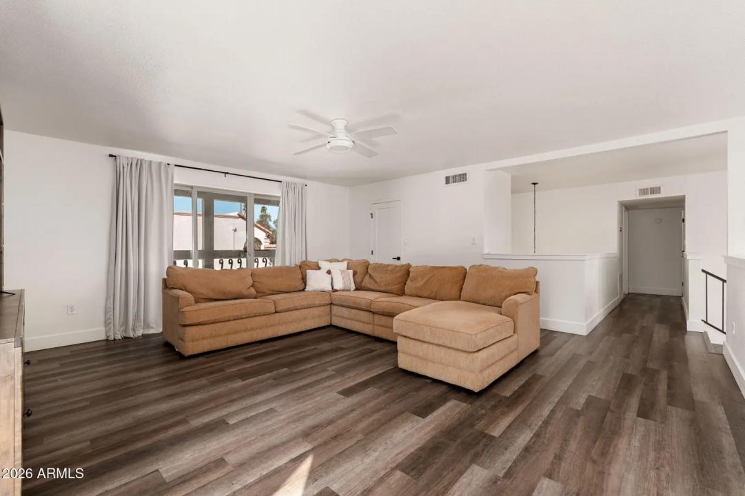 Real Estate Picture 23