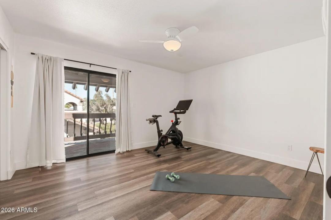 Real Estate Picture 24