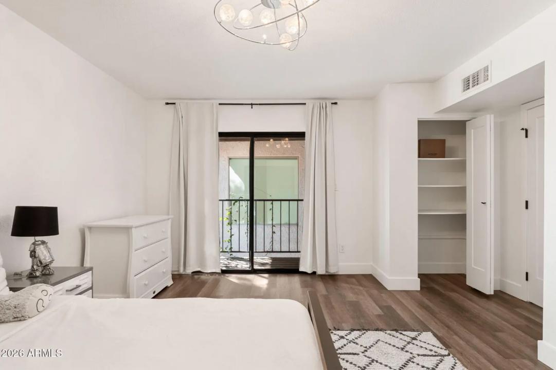 Real Estate Picture 29