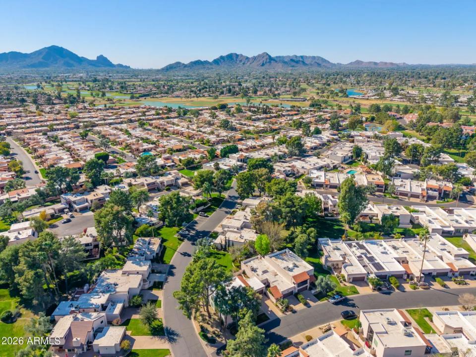 Real Estate Picture 50