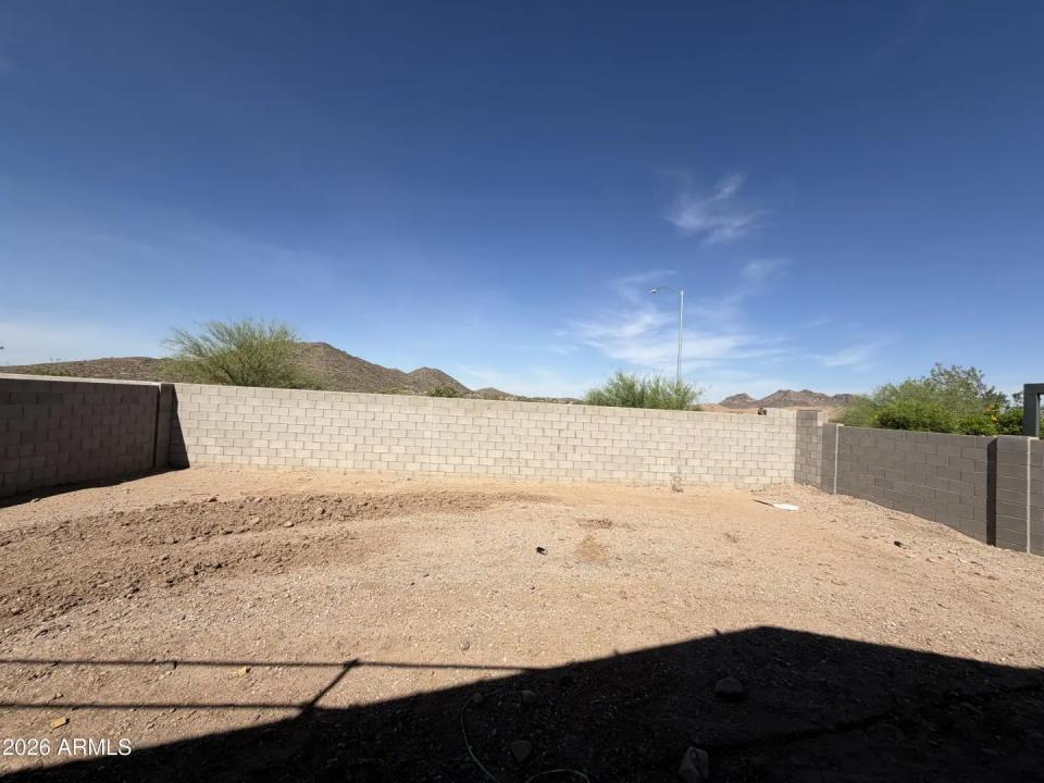 Real Estate Picture 4