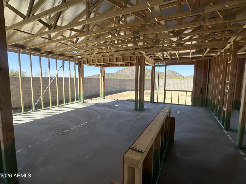 Real Estate Picture 4