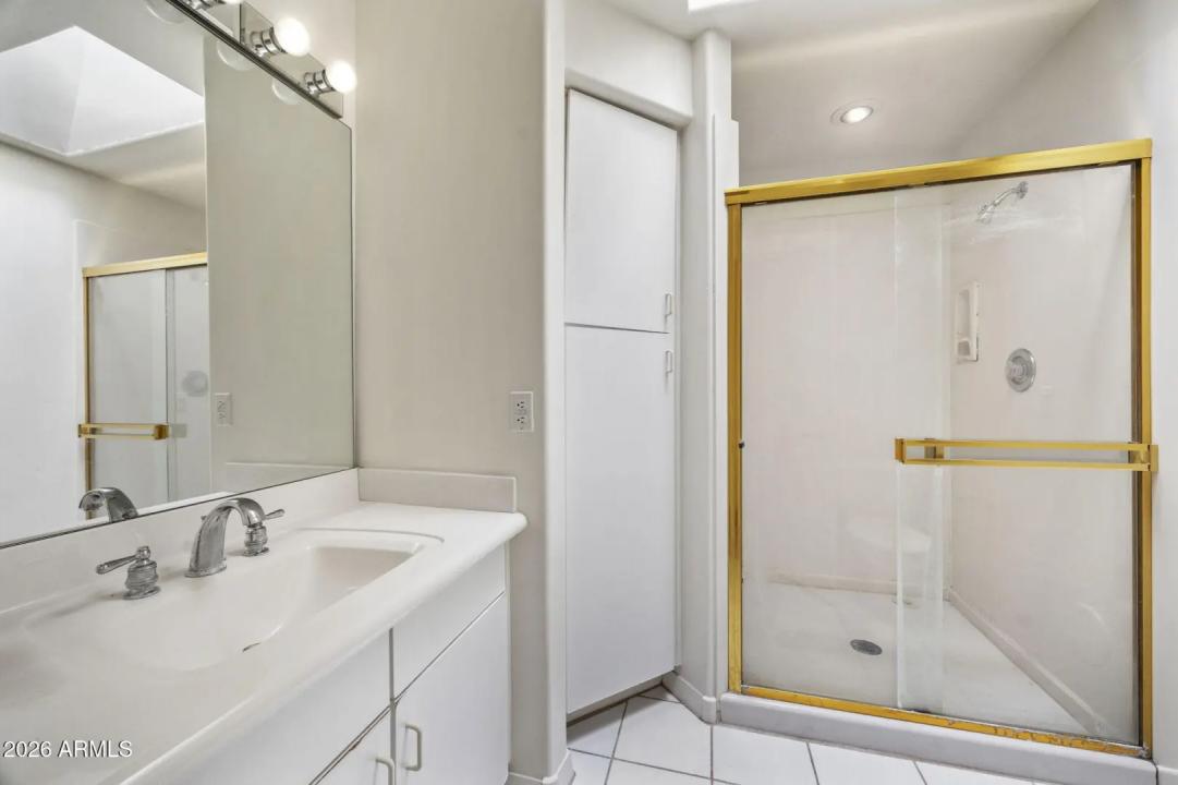 Real Estate Picture 13