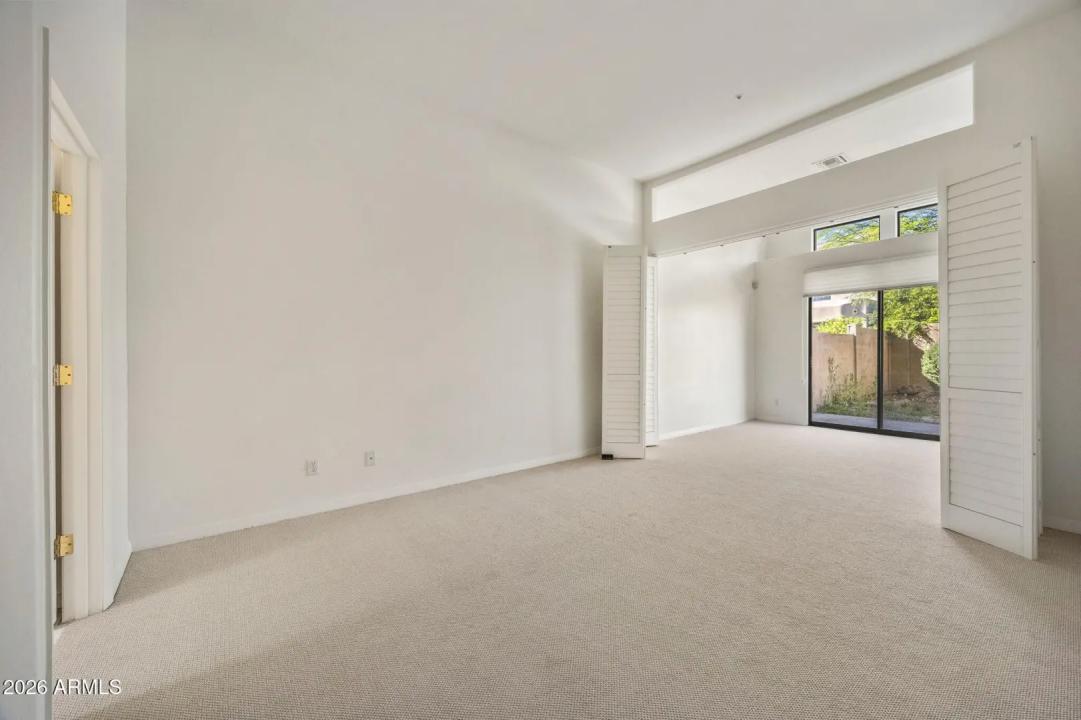 Real Estate Picture 5