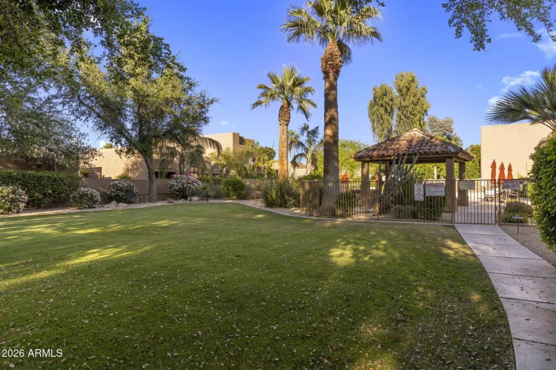 Real Estate Picture 18