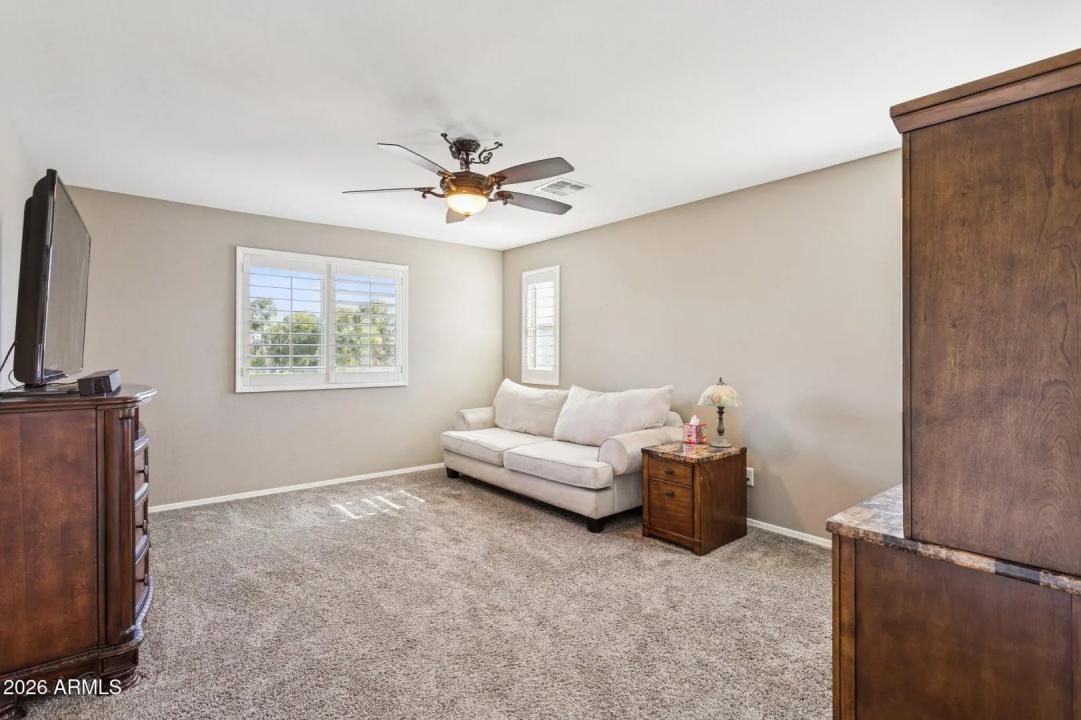 Real Estate Picture 23