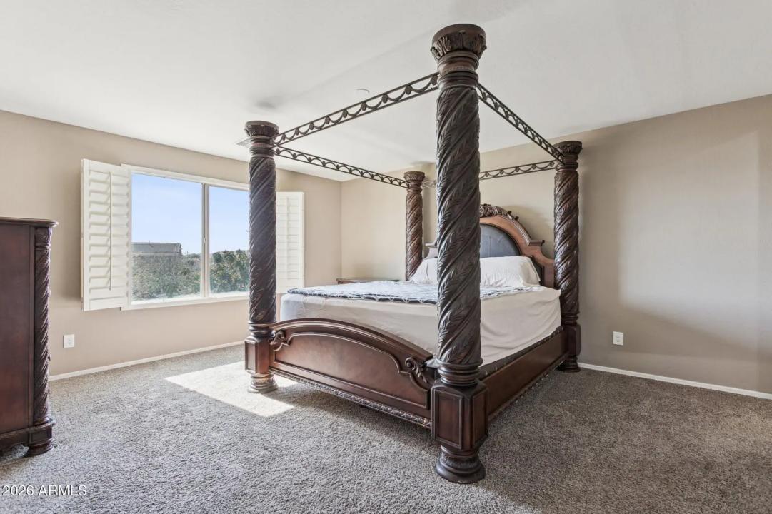 Real Estate Picture 22