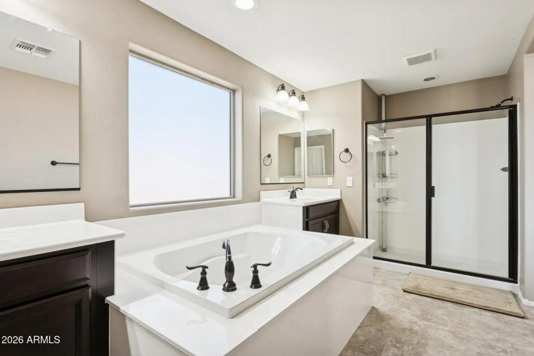 Real Estate Picture 3