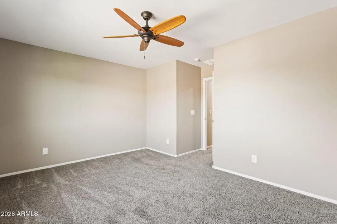 Real Estate Picture 34