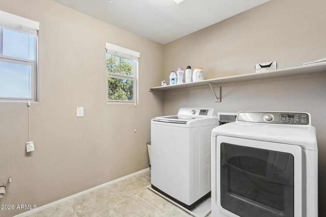 Real Estate Picture 35