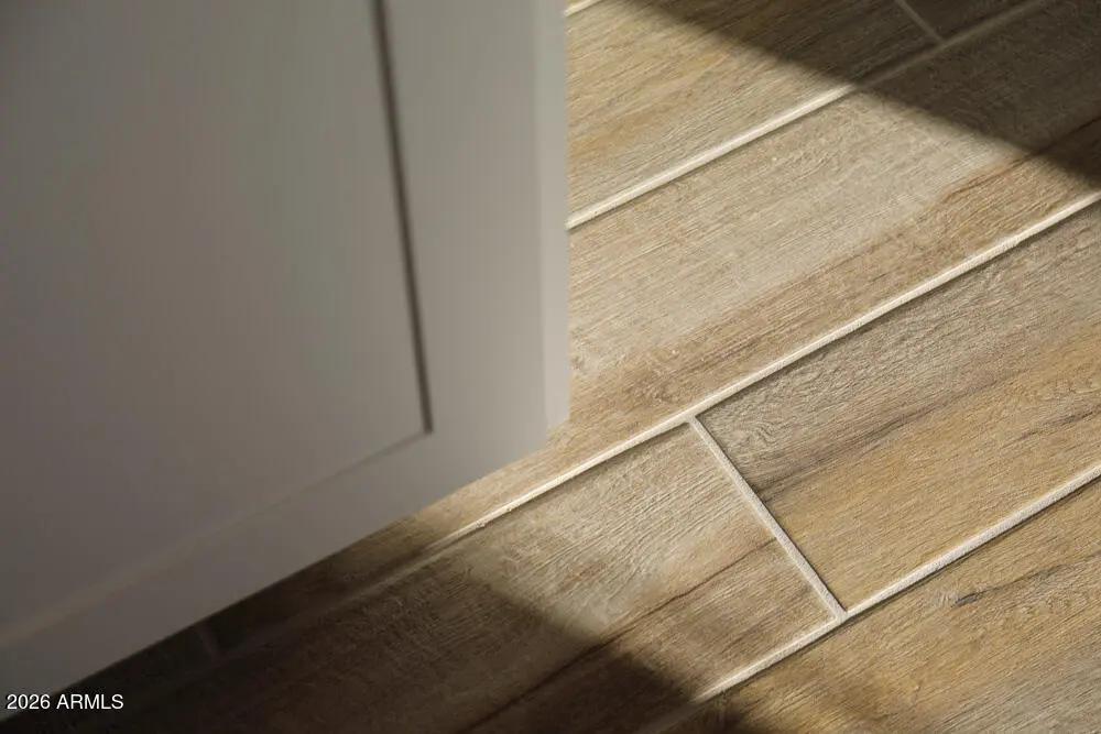 Real Estate Picture 5