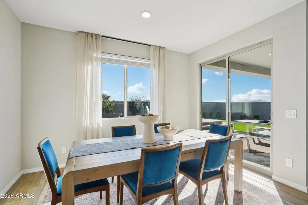 Real Estate Picture 13