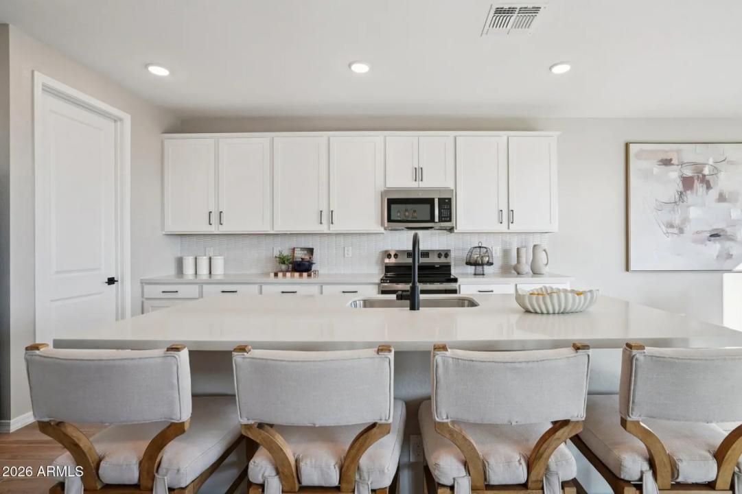 Real Estate Picture 19