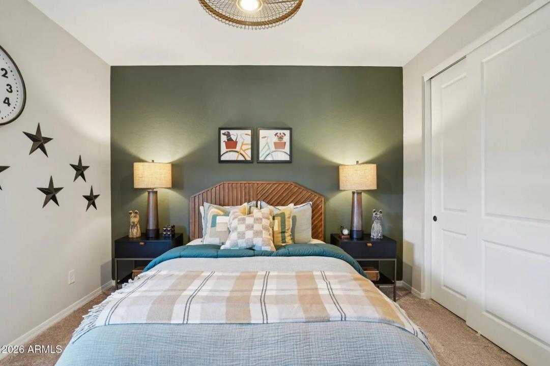 Real Estate Picture 24