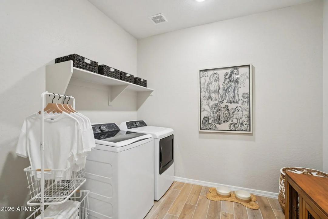 Real Estate Picture 27