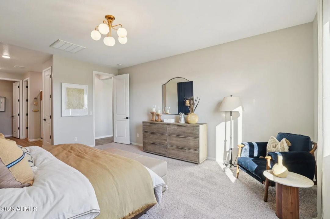 Real Estate Picture 32