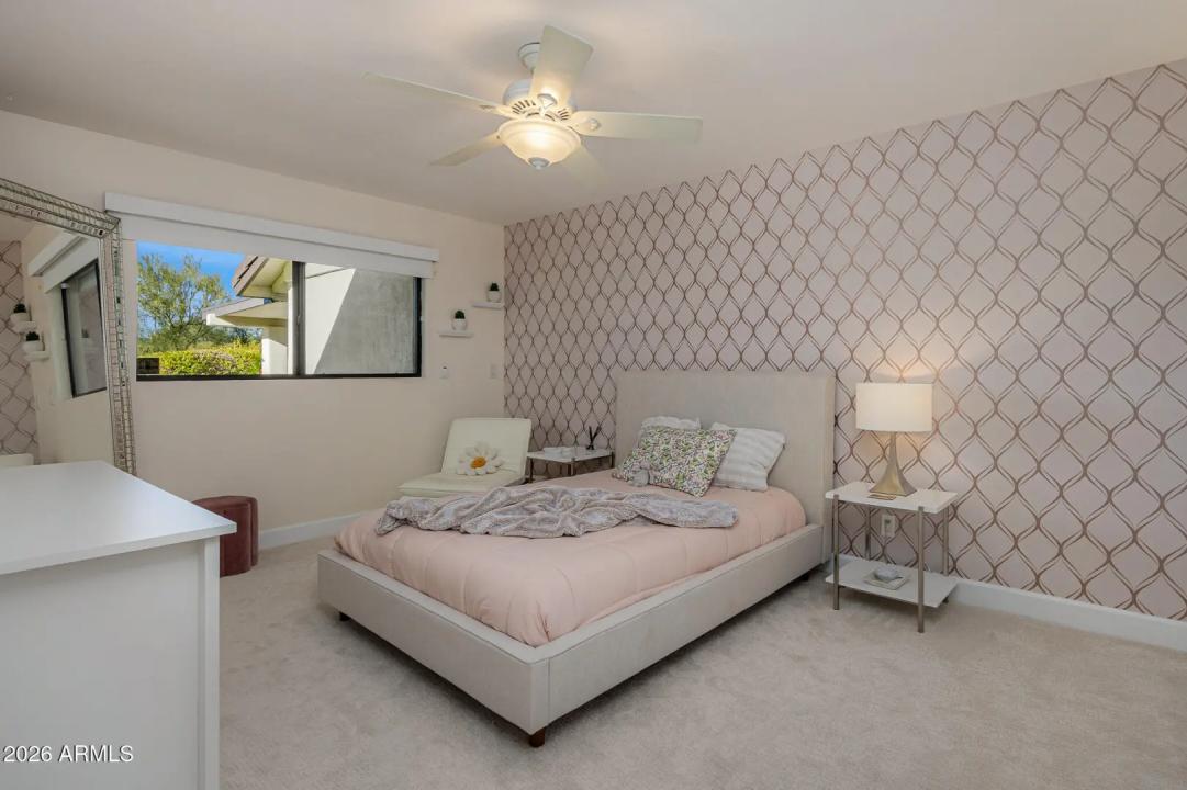 Real Estate Picture 13