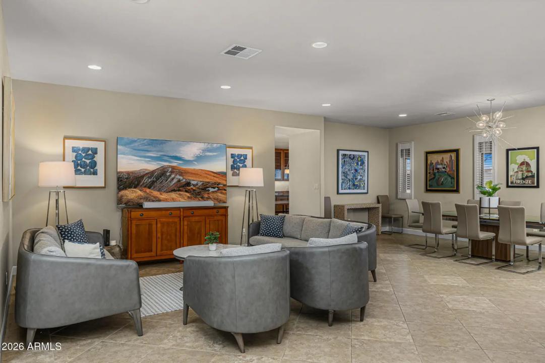 Real Estate Picture 9