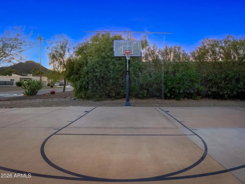 Real Estate Picture 23