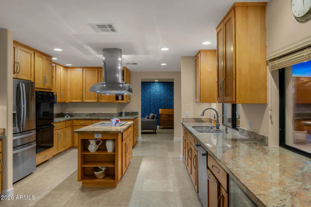 Real Estate Picture 5