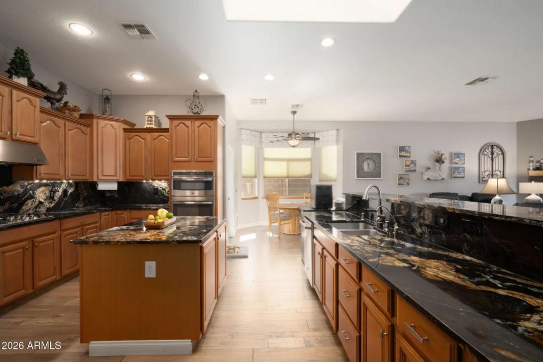 Real Estate Picture 6