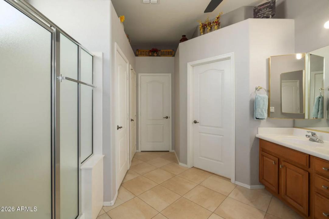 Real Estate Picture 11