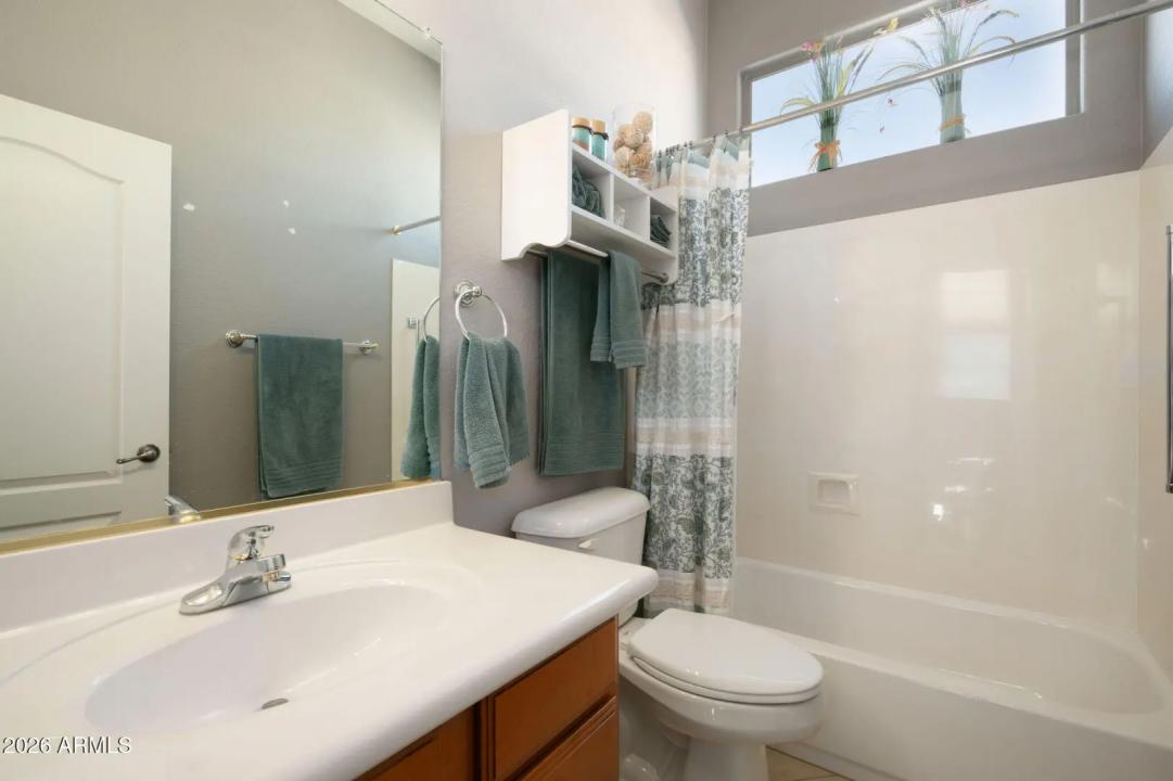 Real Estate Picture 14