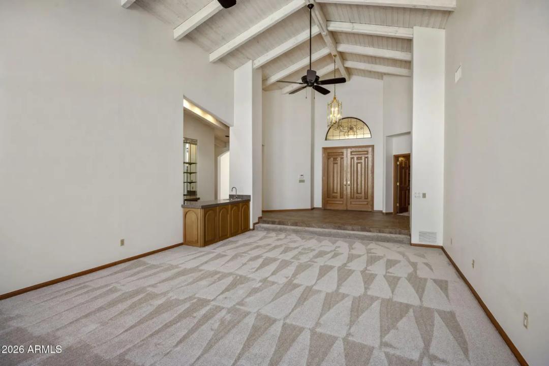 Real Estate Picture 6