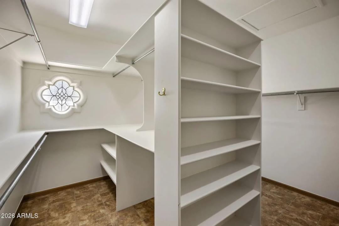 Real Estate Picture 13