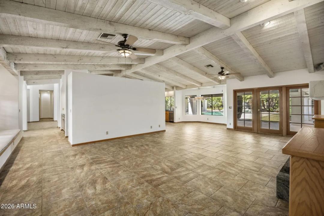 Real Estate Picture 18