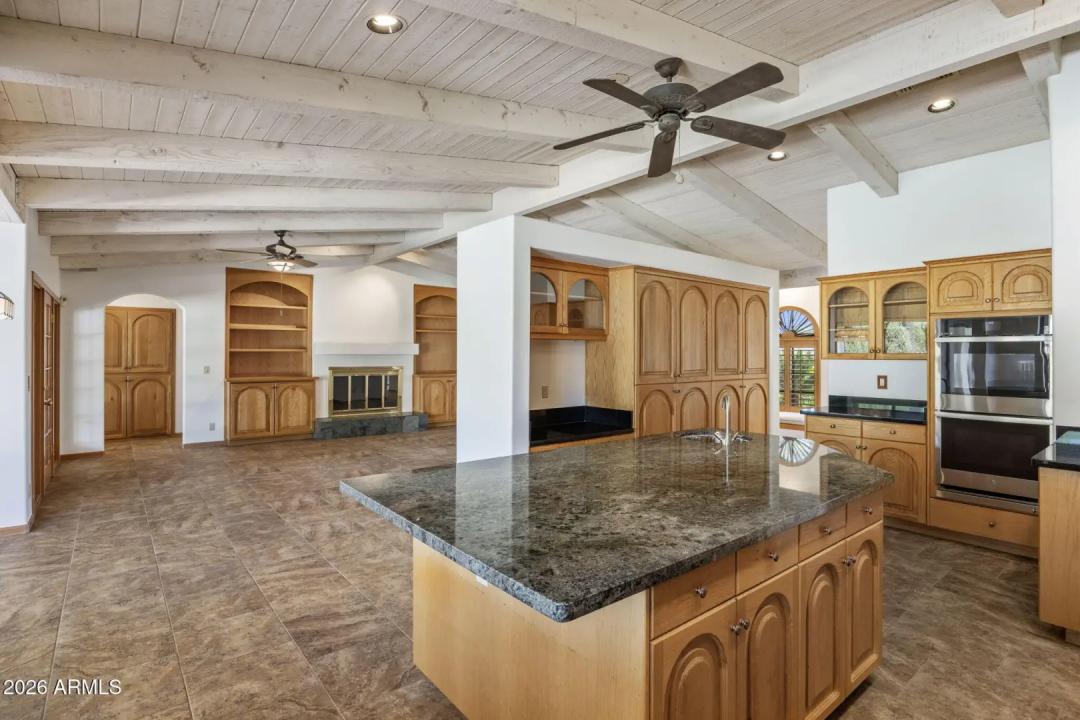 Real Estate Picture 21