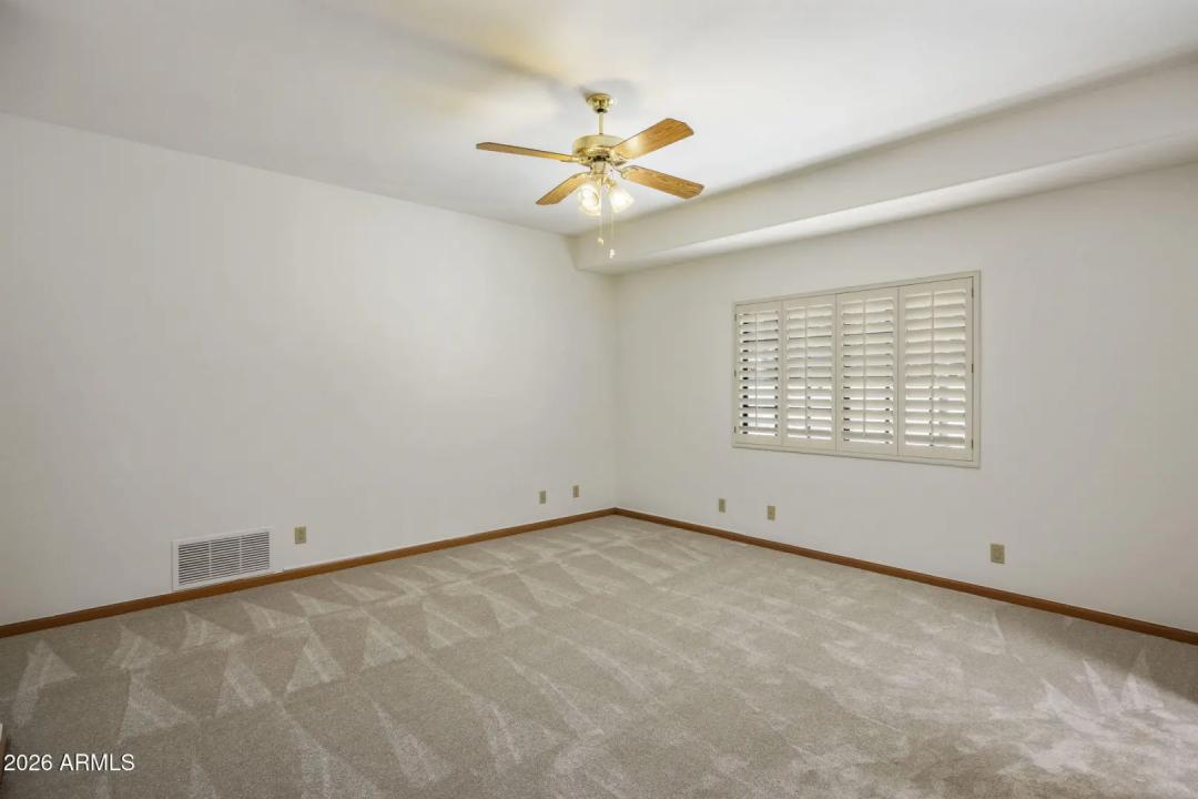 Real Estate Picture 25